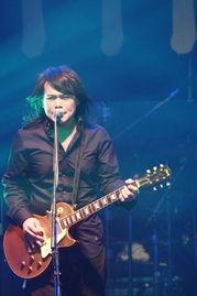 娱乐爆料伍佰视频大全,重温摇滚传奇，感受音乐力量  第1张